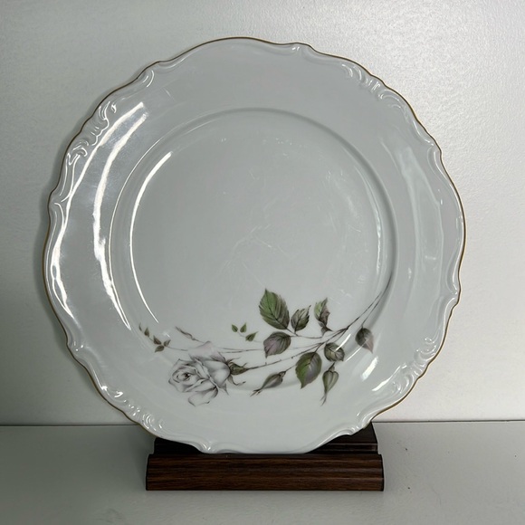 Mitterteich Bavaria Germany Mystic Rose 10” Dinner Plate w/Gold Trim VTG - Picture 1 of 7